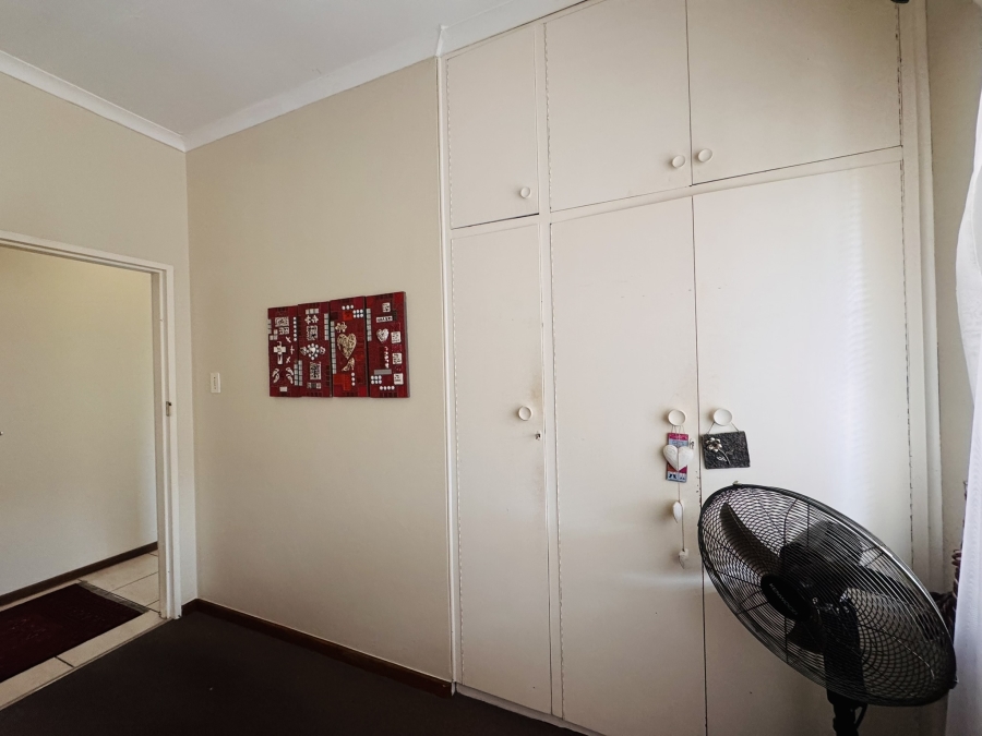 To Let 4 Bedroom Property for Rent in Goedehoop Western Cape
